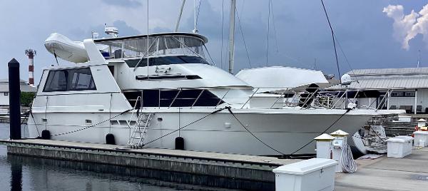 1995 Hatteras 52 Motor Yacht