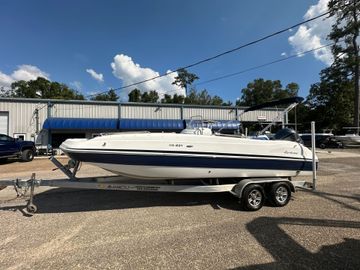 2023 Hurricane SunDeck Sport 231 OB