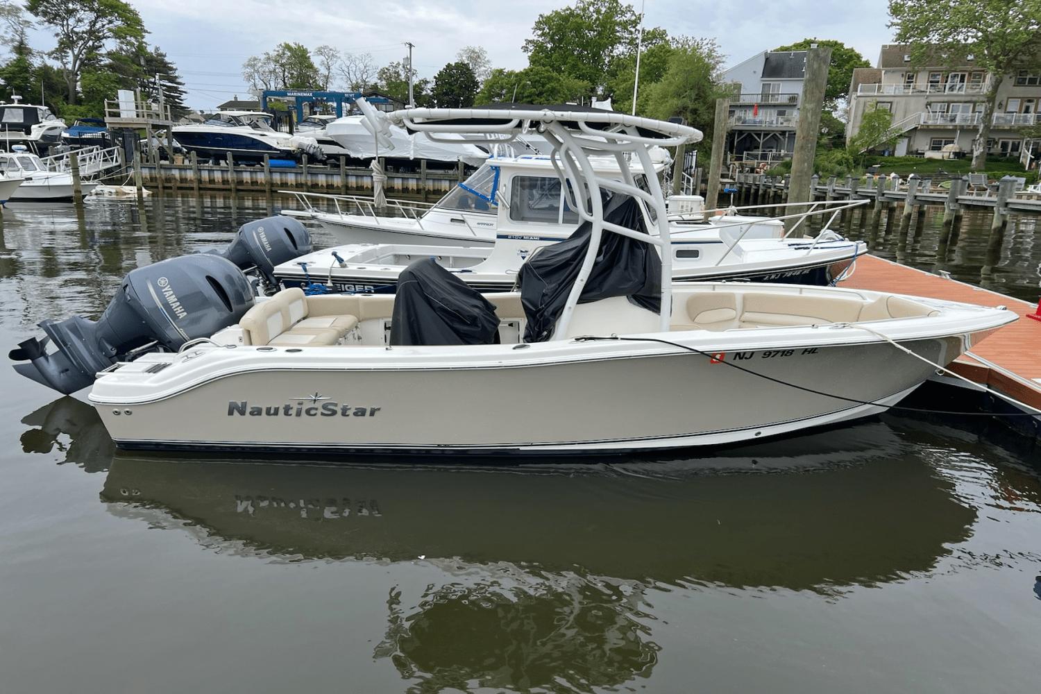 2018 NauticStar 2102 Legacy