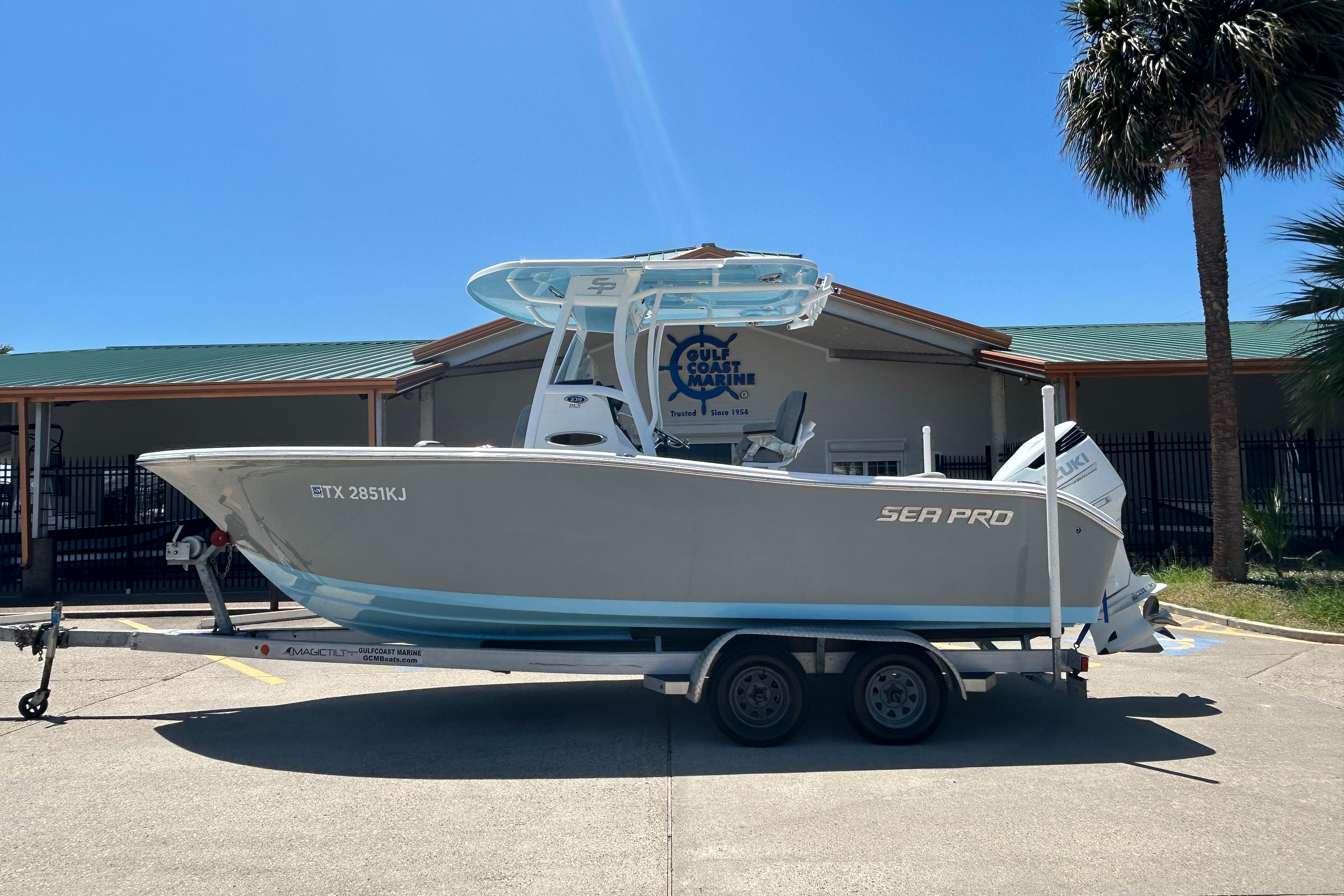 2021 Sea Pro 239 Center Console