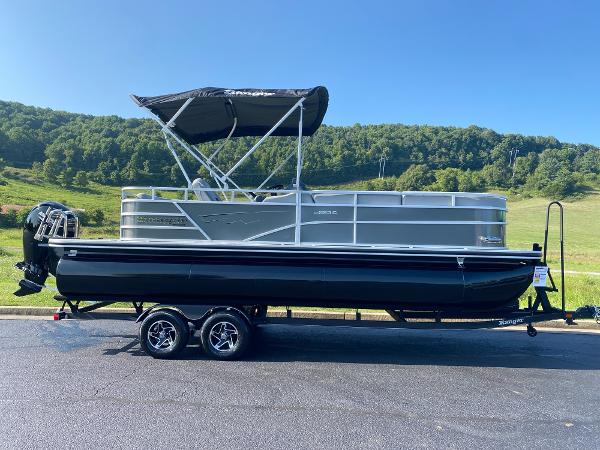 2024 Ranger Reata 223C