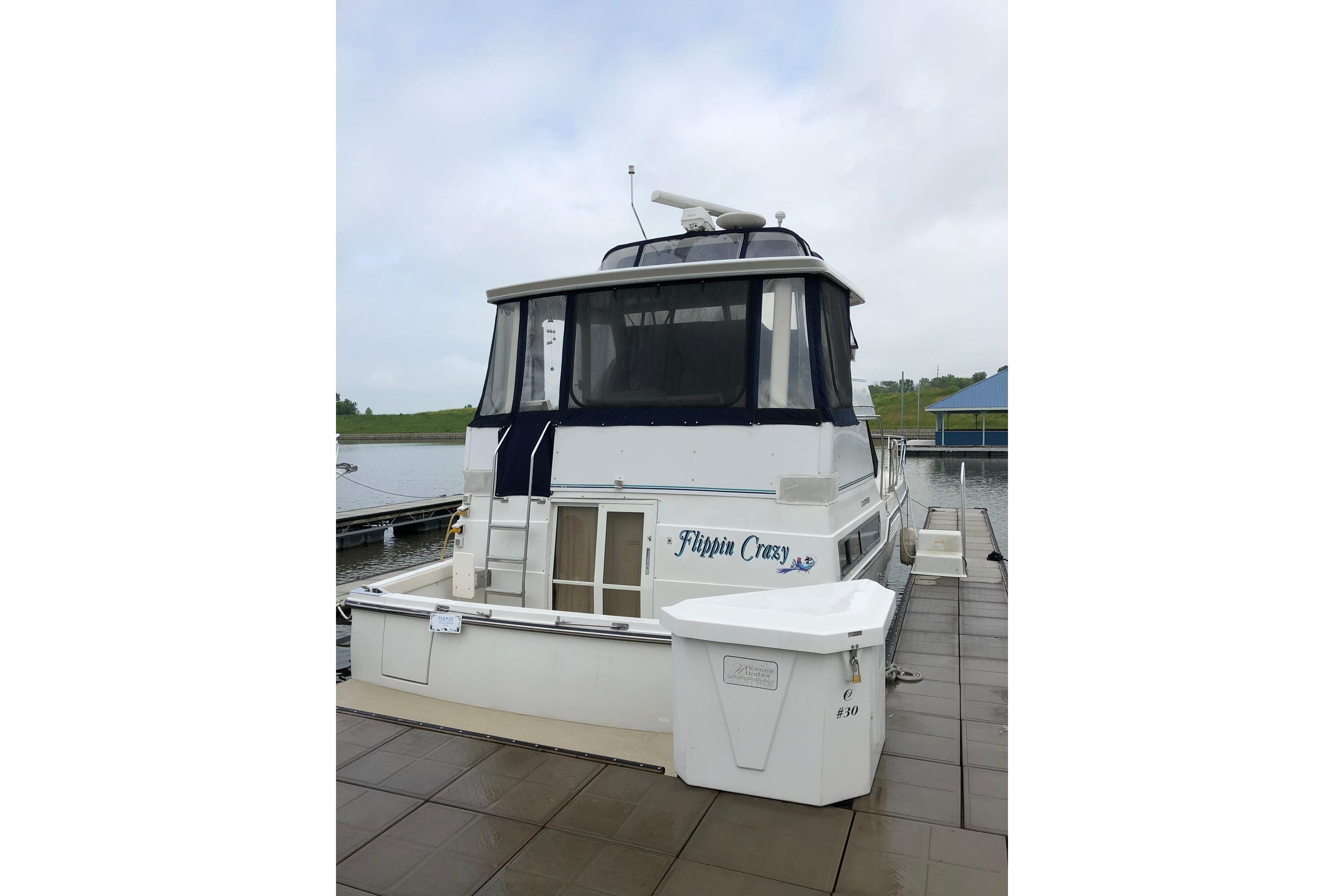 1995 Carver 390CPMY