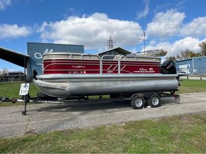 Sun Tracker Party Barge 20 DLX