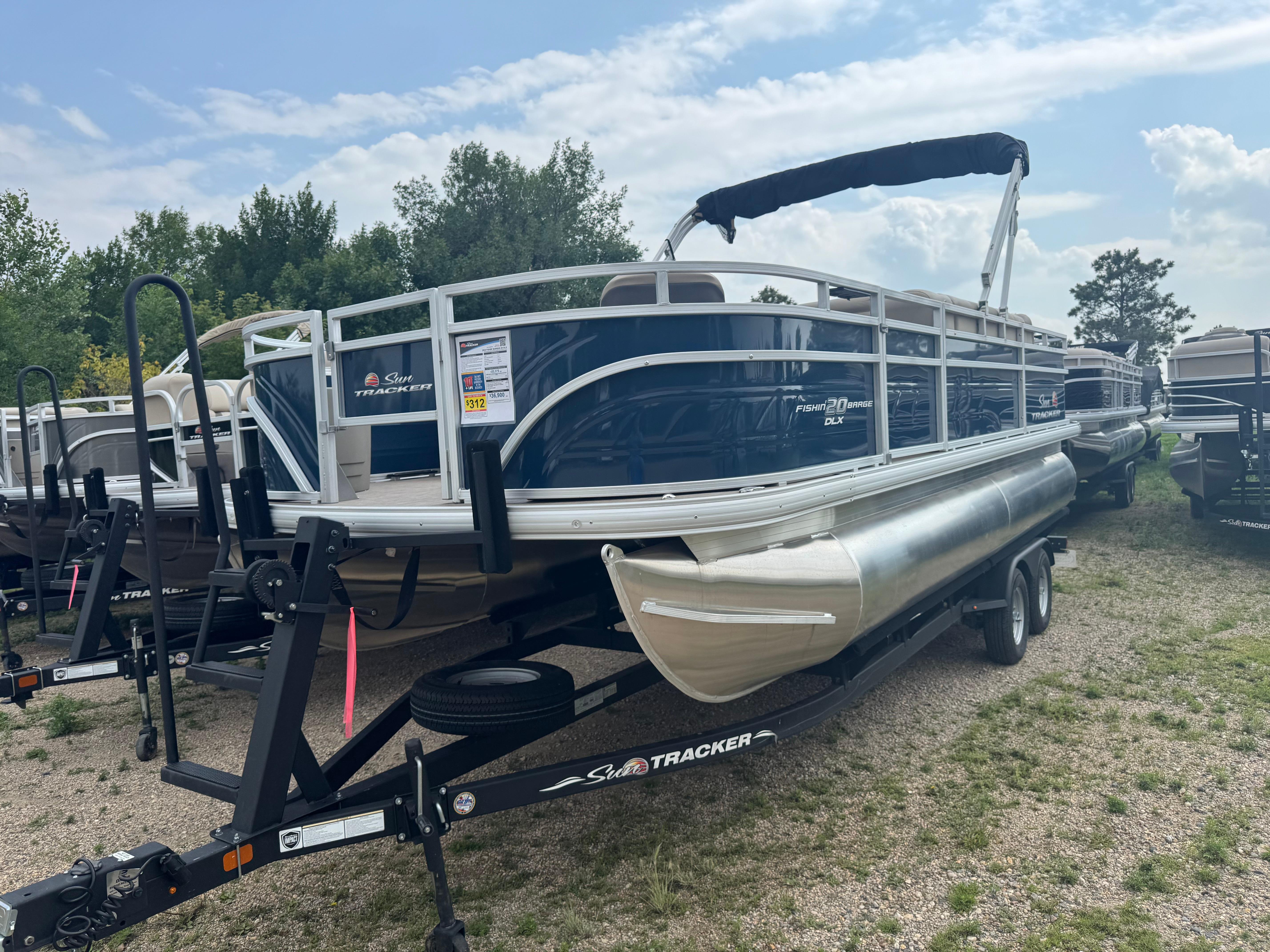 2024 Sun Tracker Fishin' Barge 20 DLX