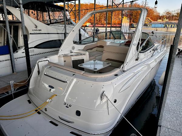 Chaparral 310 Signature