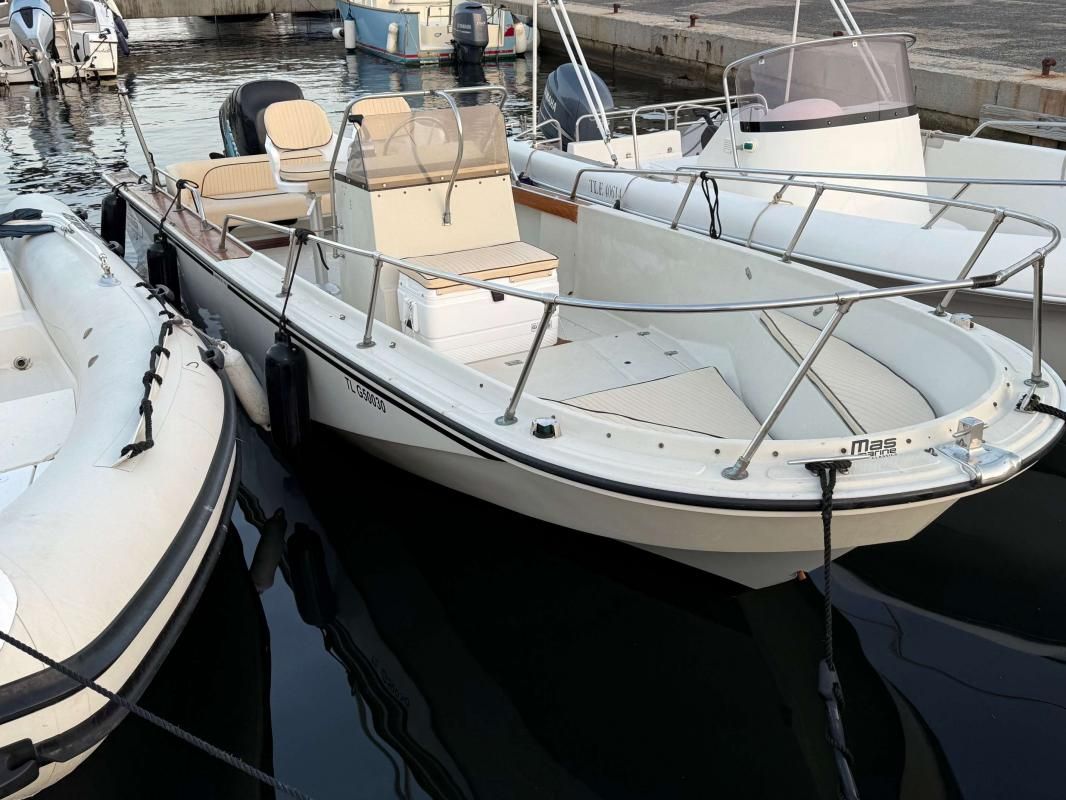 1984 Boston Whaler 22 Outrage