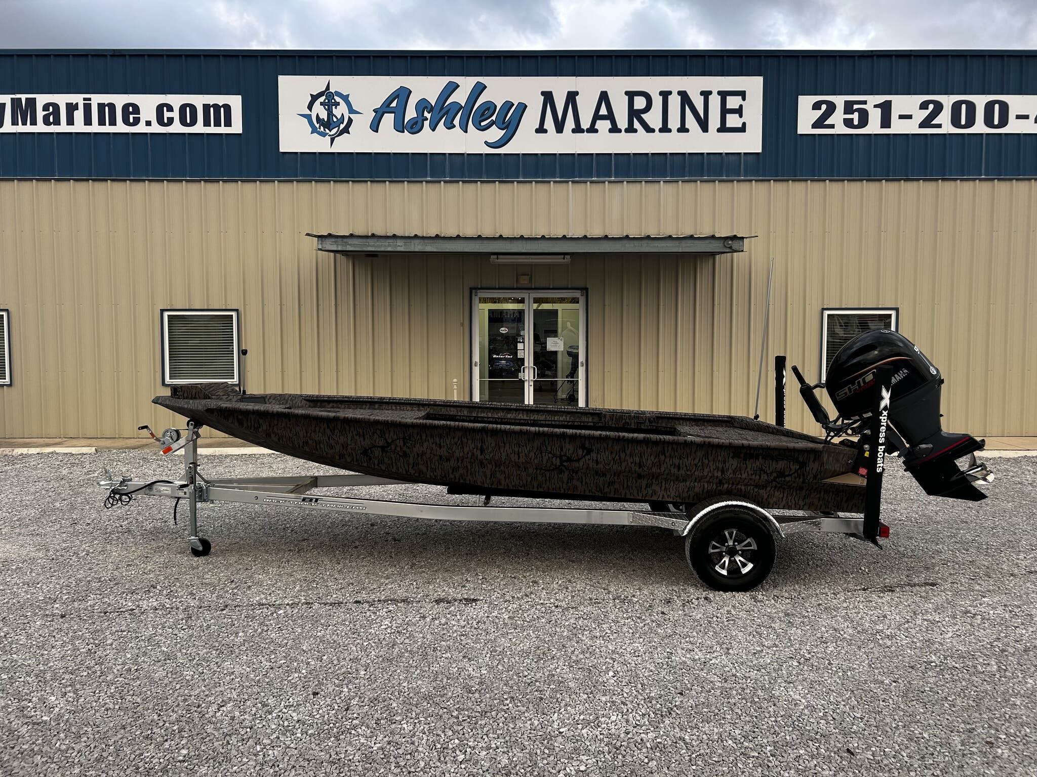 2026 Xpress Hyper-Lift Duck Boat Series X18DB