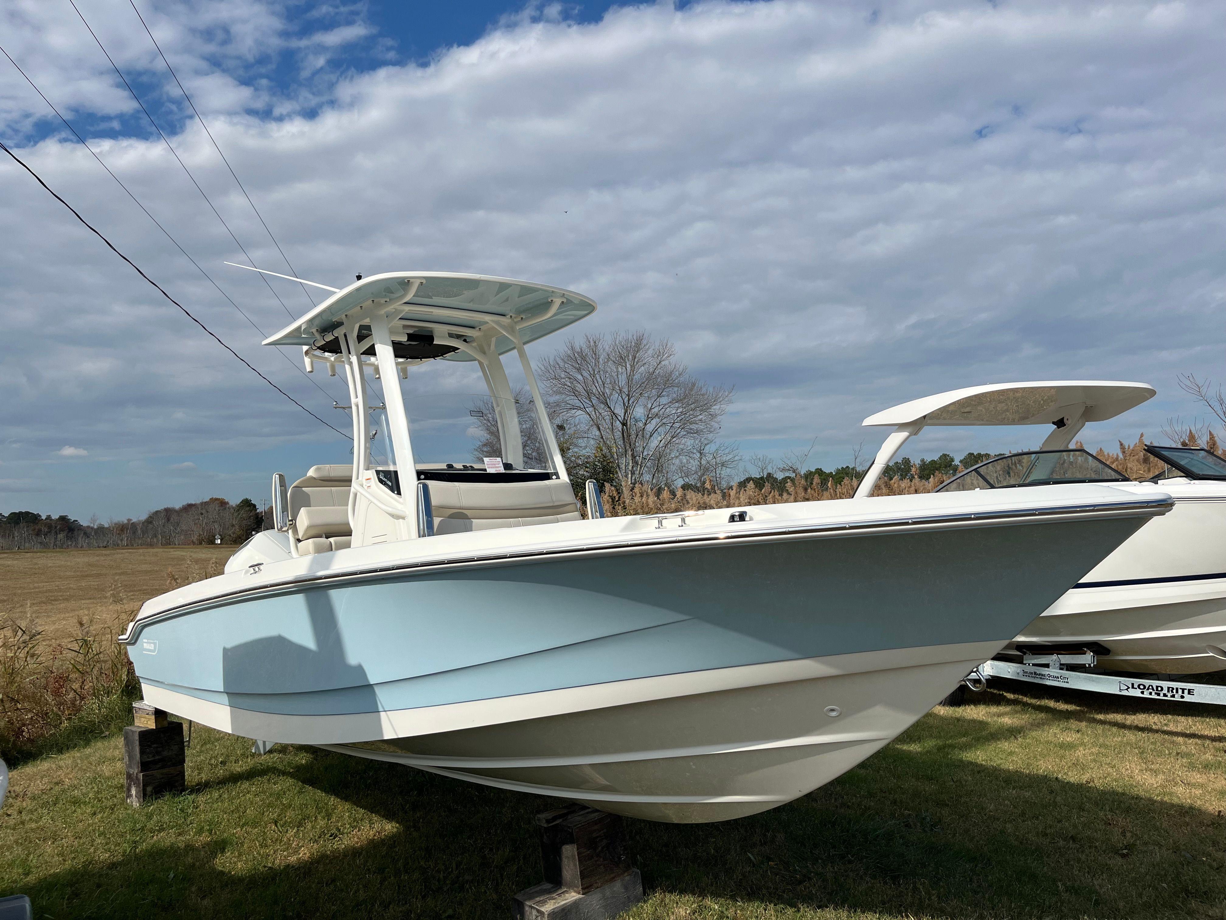 2025 Boston Whaler 220 Dauntless