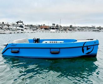 2023 Vision Marine Technologies Volt 180
