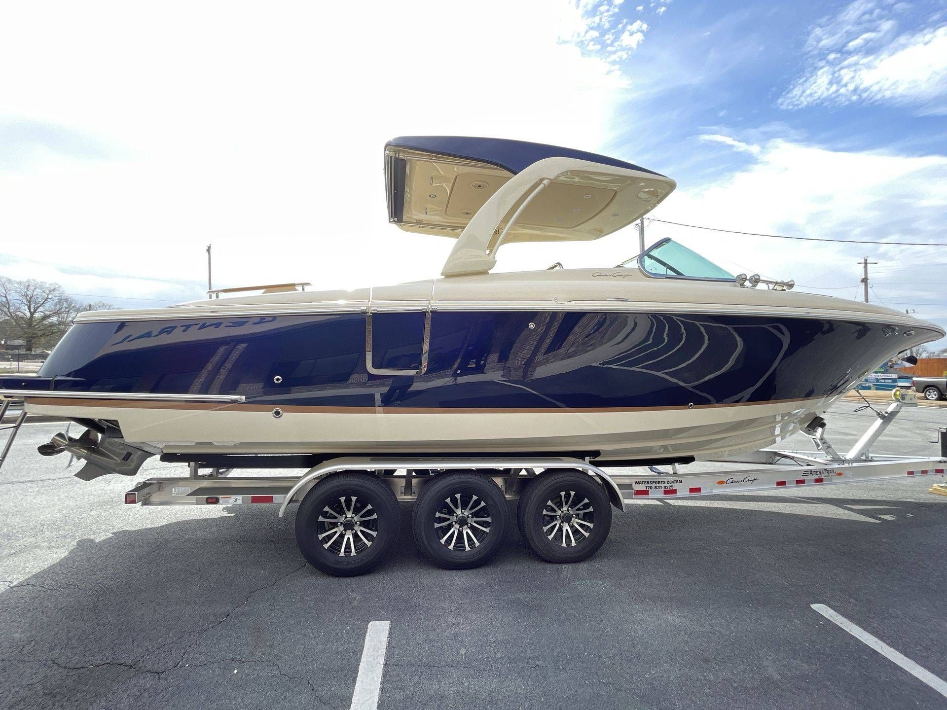 2023 Chris-Craft launch 31gt