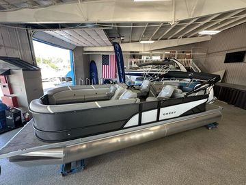 2024 Crest Classic DLX 240 SLC CPT