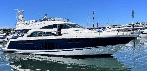 2012 Fairline Squadron 58