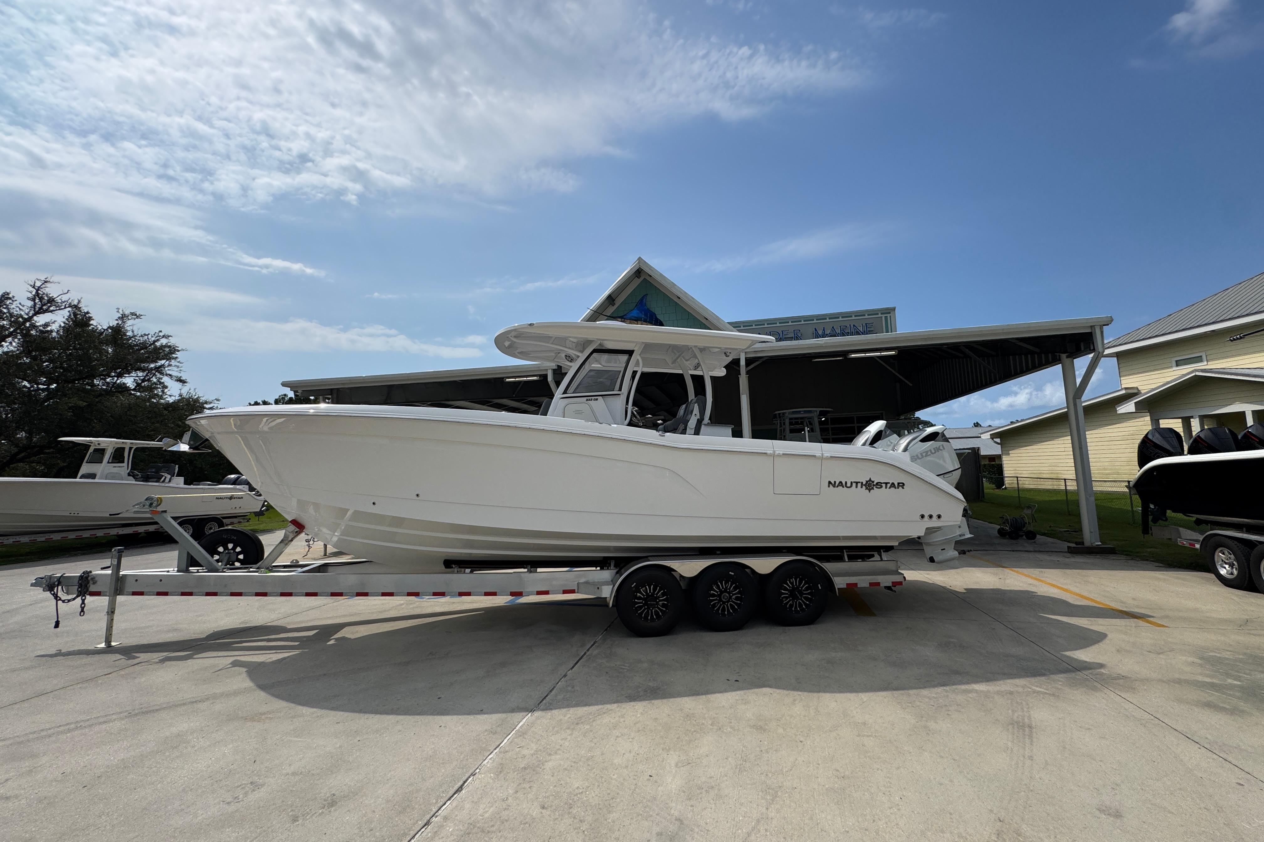 2026 NauticStar 332 Offshore