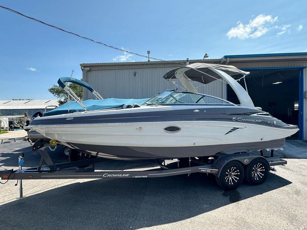 2025 Crownline 260 SS