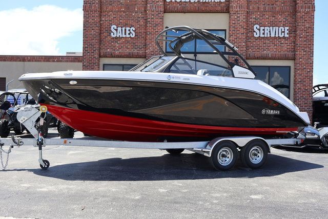 Yamaha Boats 222SE-BLACK-GALVANIZED