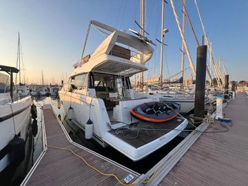 2016 Jeanneau Velasco 37F