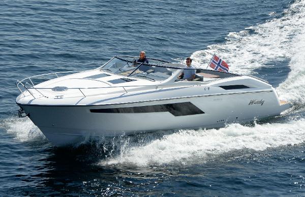 2014 Windy 39 Camira