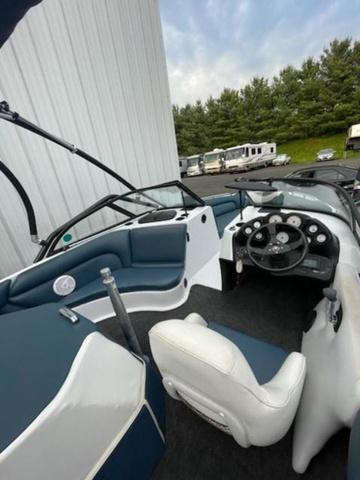 1999 Tigé PRE 2200i WT