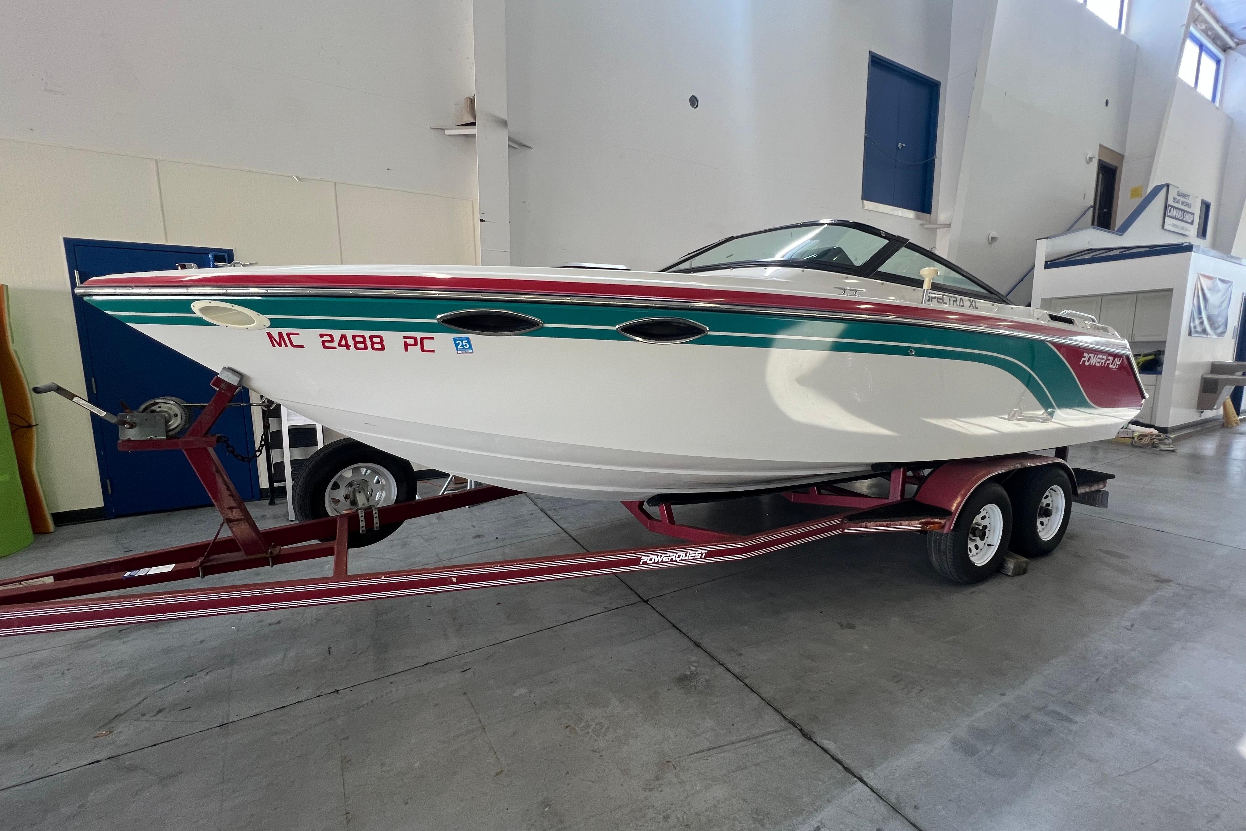 1990 Powerplay Powerboats Spectra XL