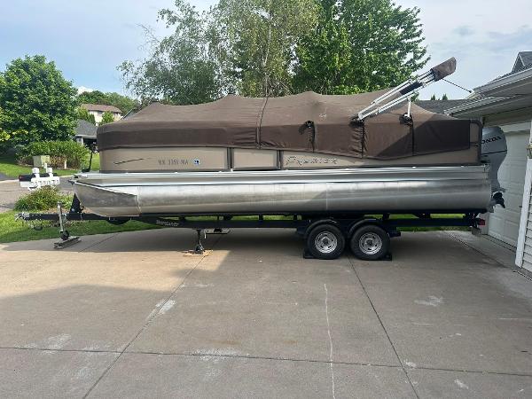 2020 Premier 220 SunSation