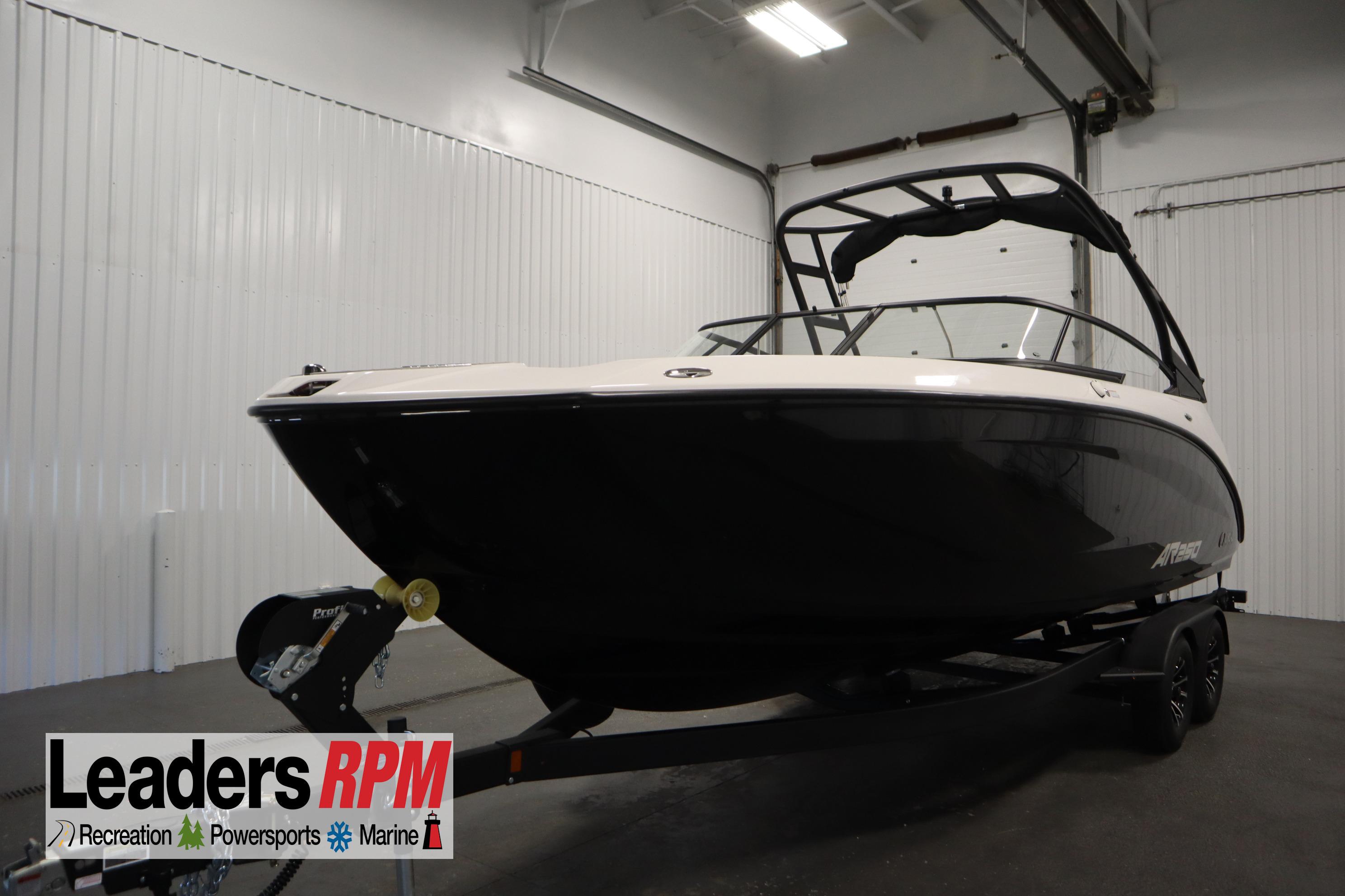 2026 Yamaha Boats AR250