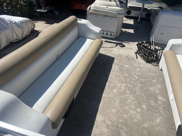 2002 Sweetwater 24 RE
