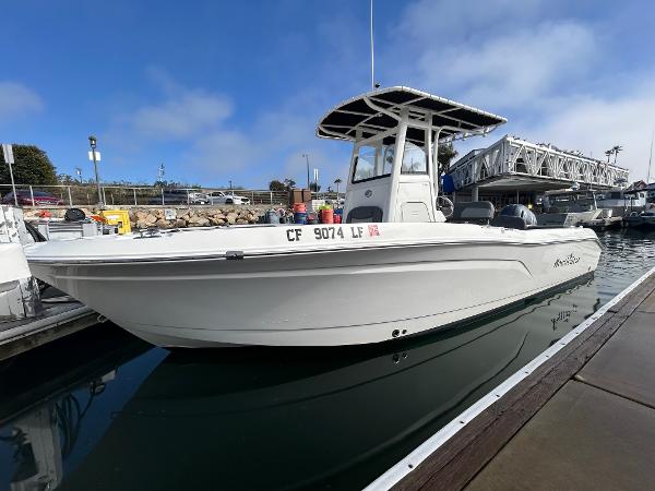 2023 NauticStar 242L Offshore