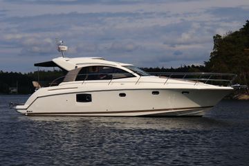 2013 Prestige 390 S