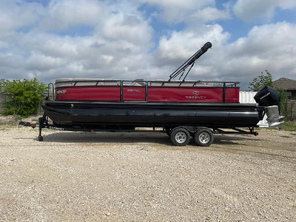 2023 Regency 250DL3