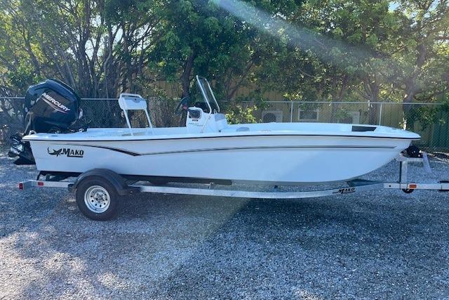 2026 Mako Pro Skiff 17 CC