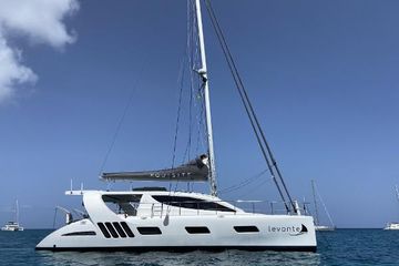 2022 Xquisite Yachts X5 PLUS
