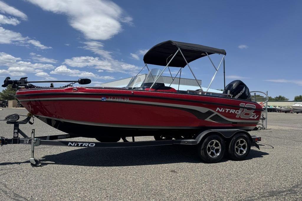 2017 Nitro ZV18