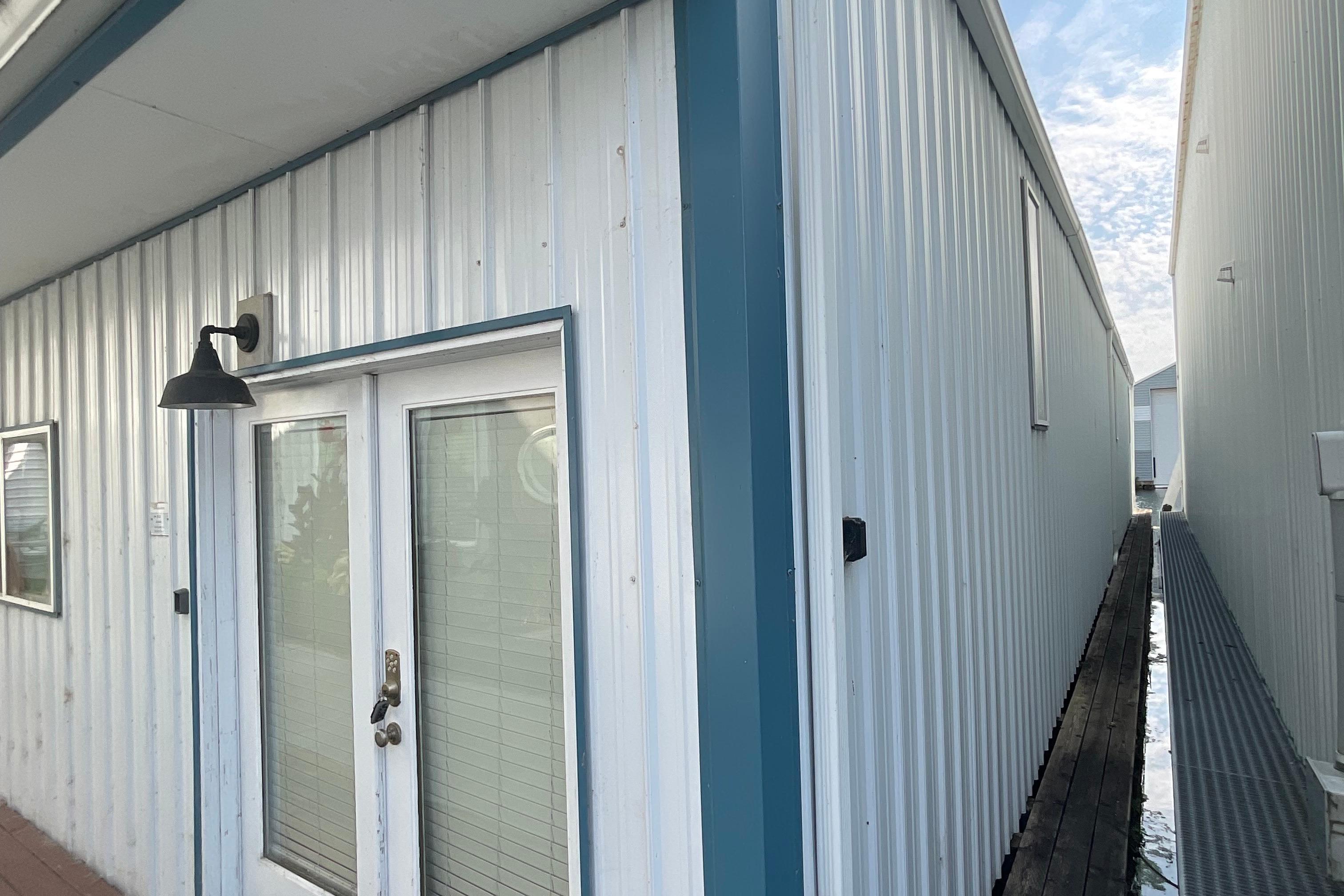 1995 Custom Boathouse