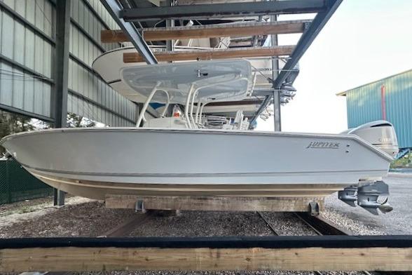 2015 Jupiter 30 CC