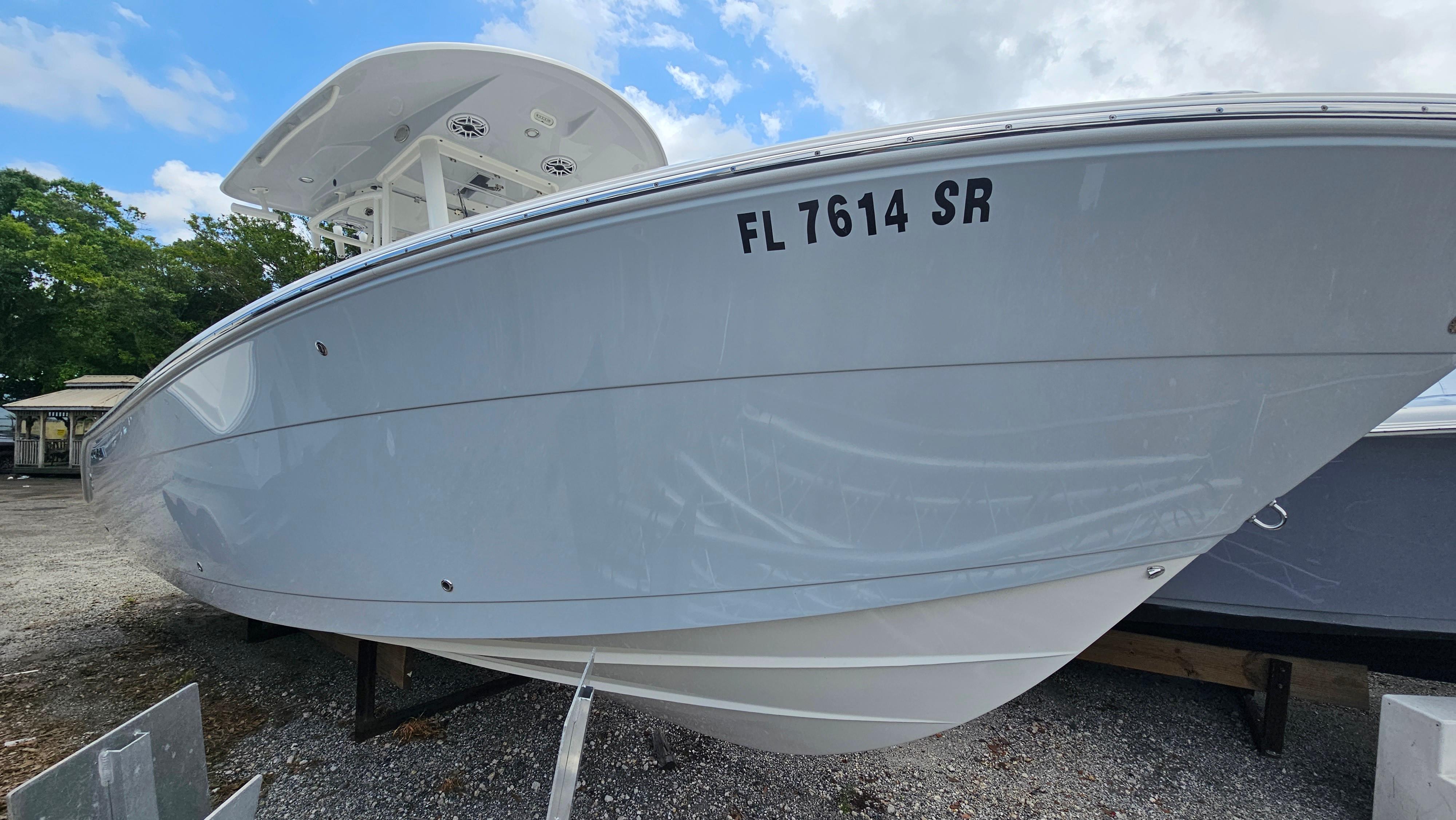 2020 Cobia 262 Center Console