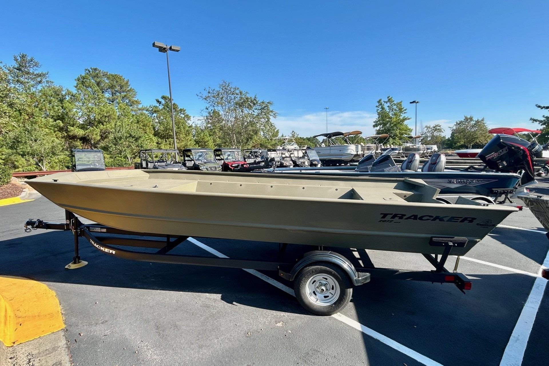 2026 Tracker Grizzly 2072 Utility