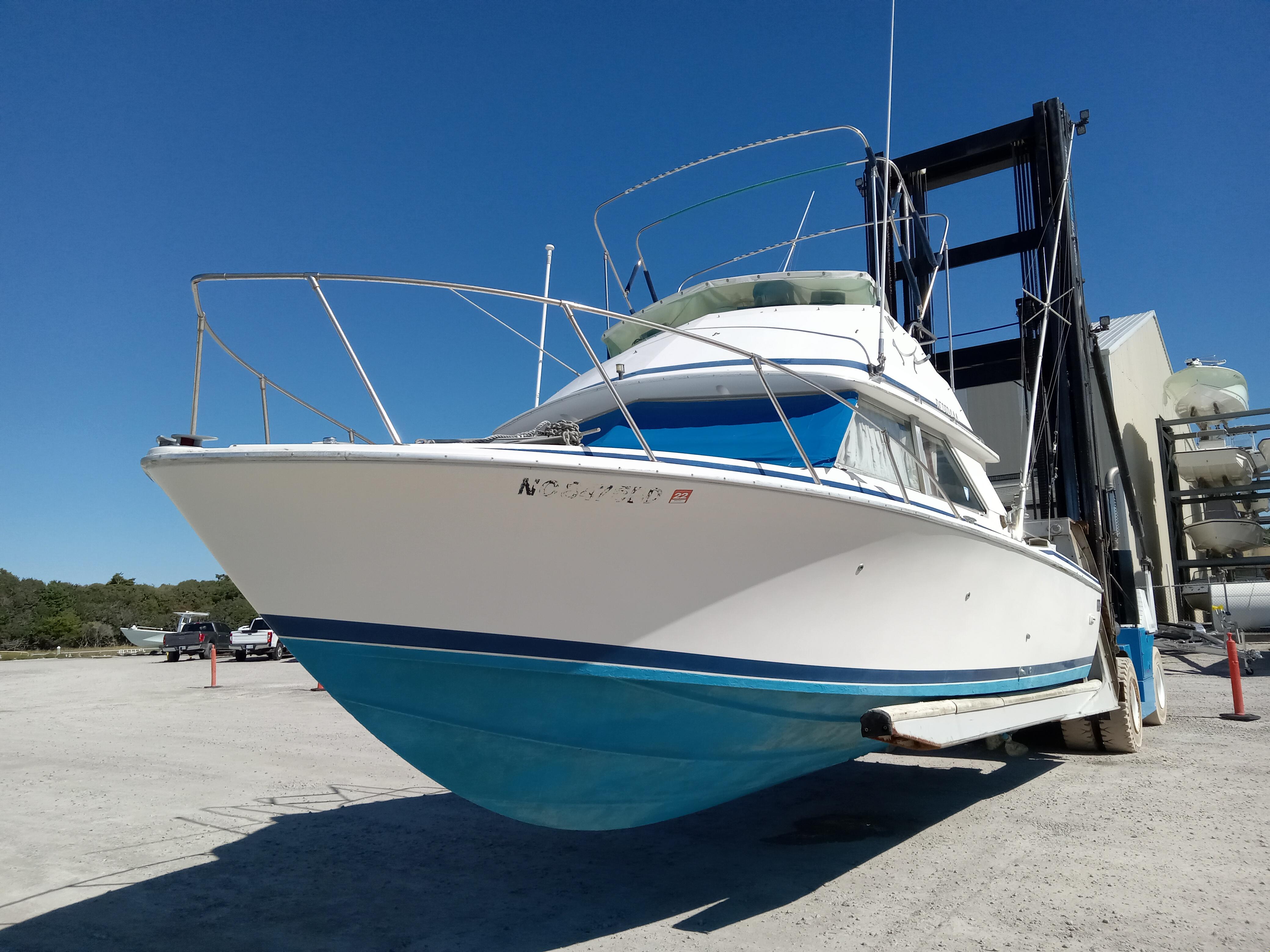 1985 Bertram 28 Flybridge CRUISER, Morehead City North Carolina