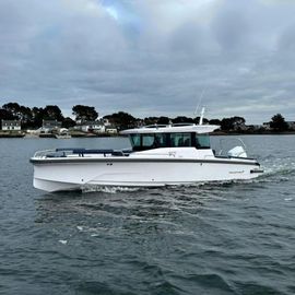2025 Axopar 29 XC Cross Cabin