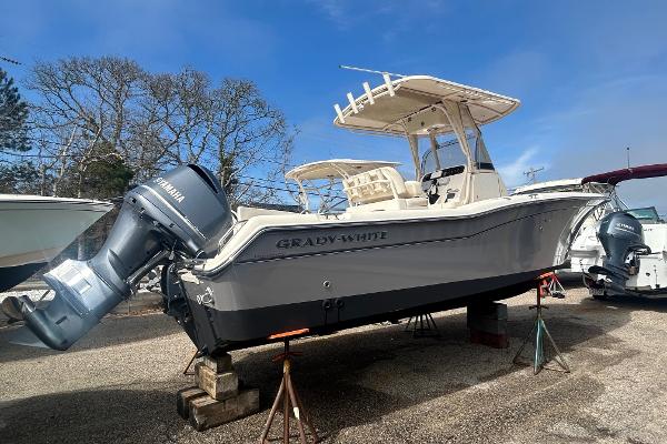 Grady-White Fisherman 257 2015 Grady-White Fisherman 257 boat on stands, featuring Yamaha outboard motor.