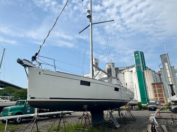2014 Beneteau Oceanis 48