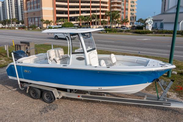 2018 Sea Hunt 255 SE