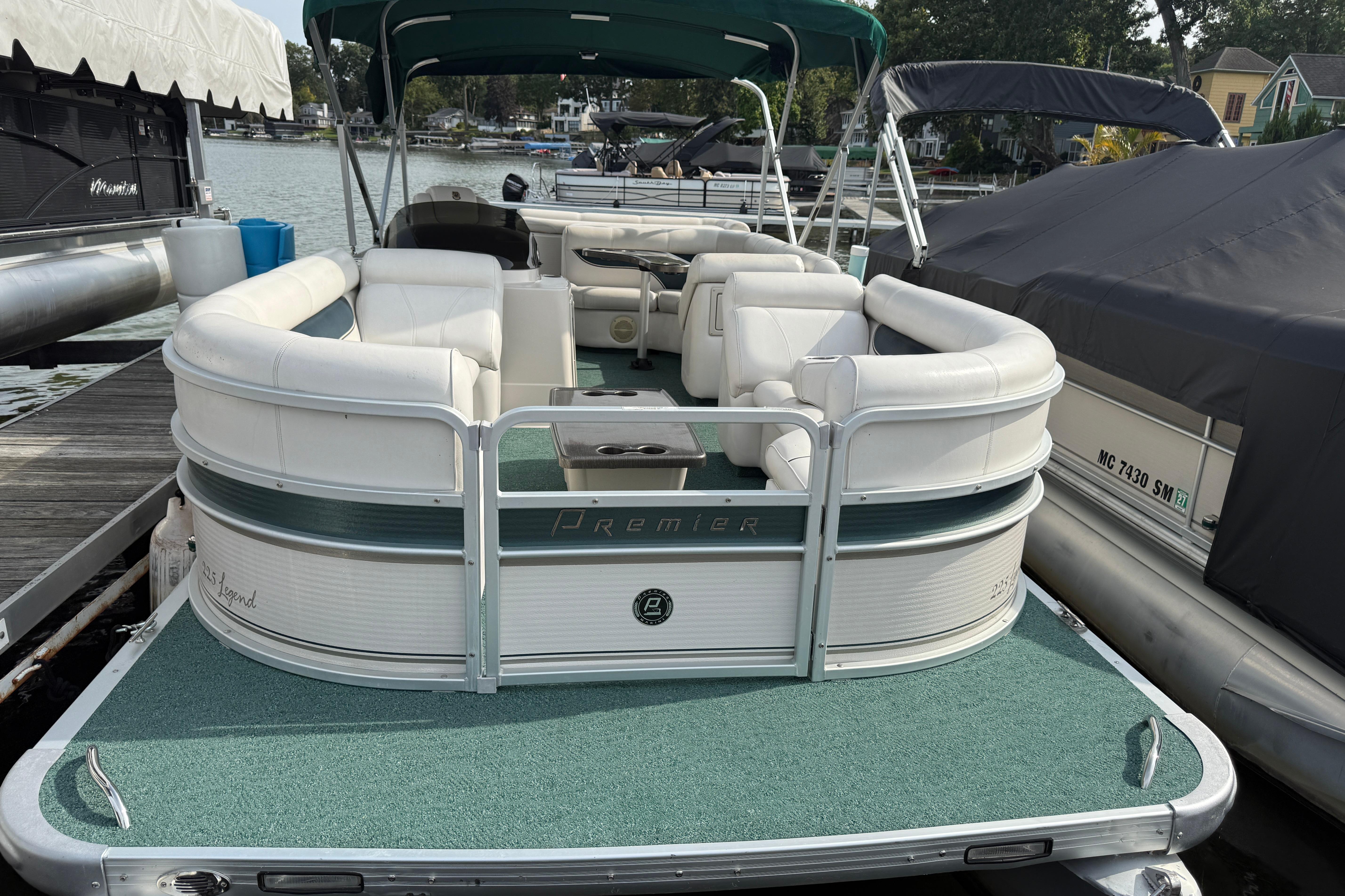 2007 Premier 22