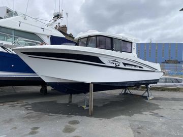 2015 Beneteau Barracuda 9
