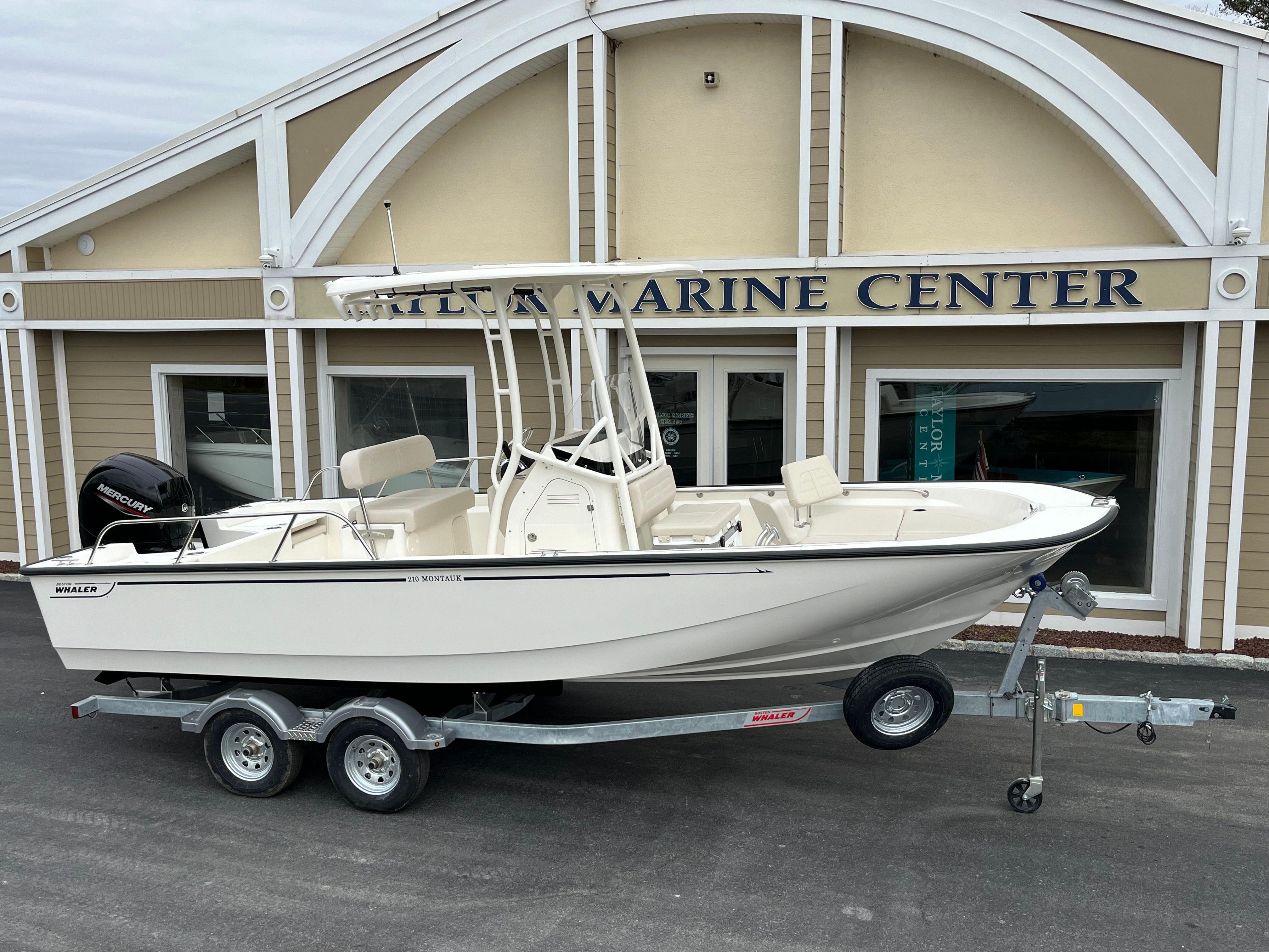 2024 Boston Whaler 210 Montauk