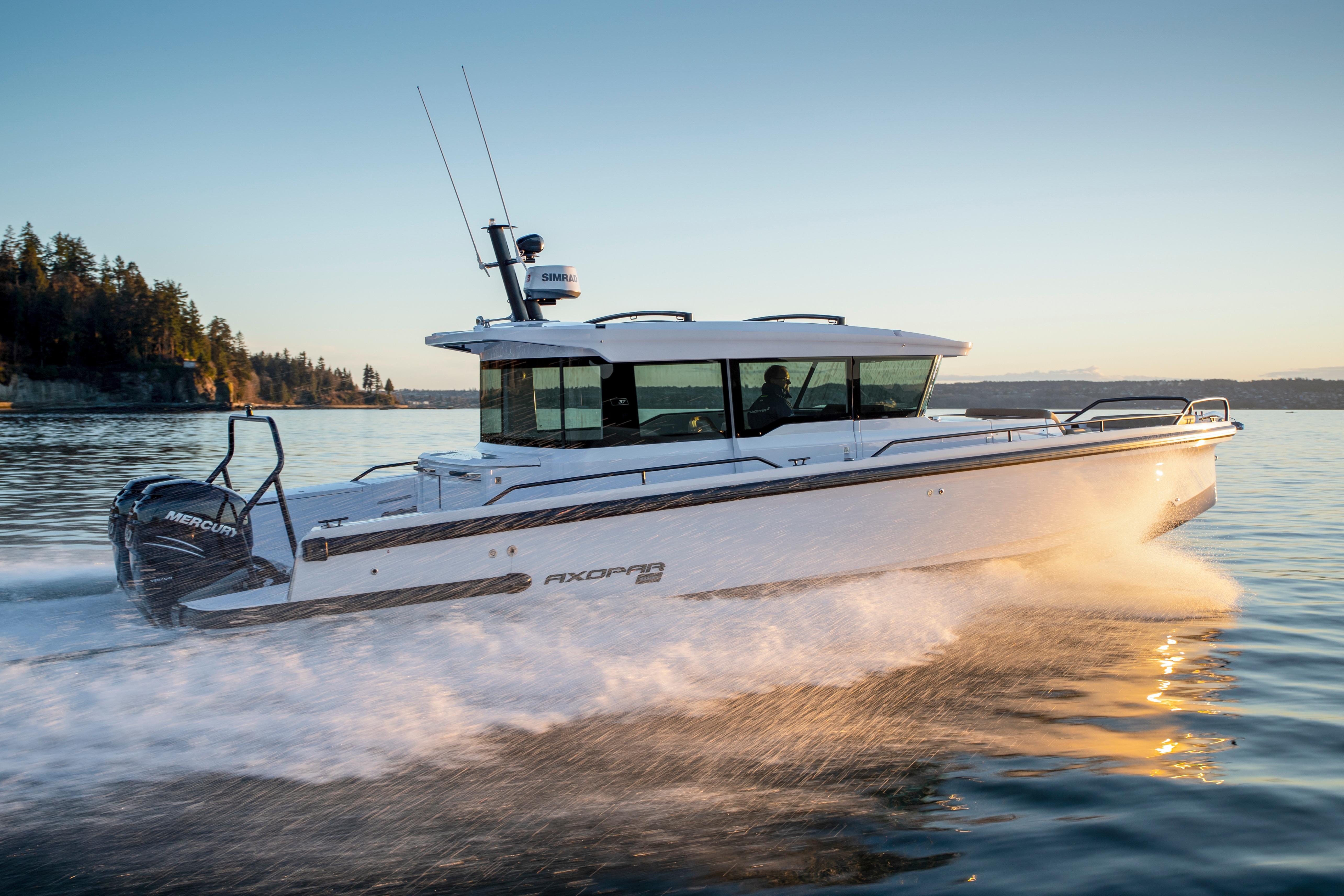 2025 Axopar Axopar 37 XC Cross Cabin