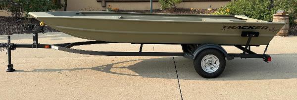 2025 Tracker Grizzly 1754 Jon