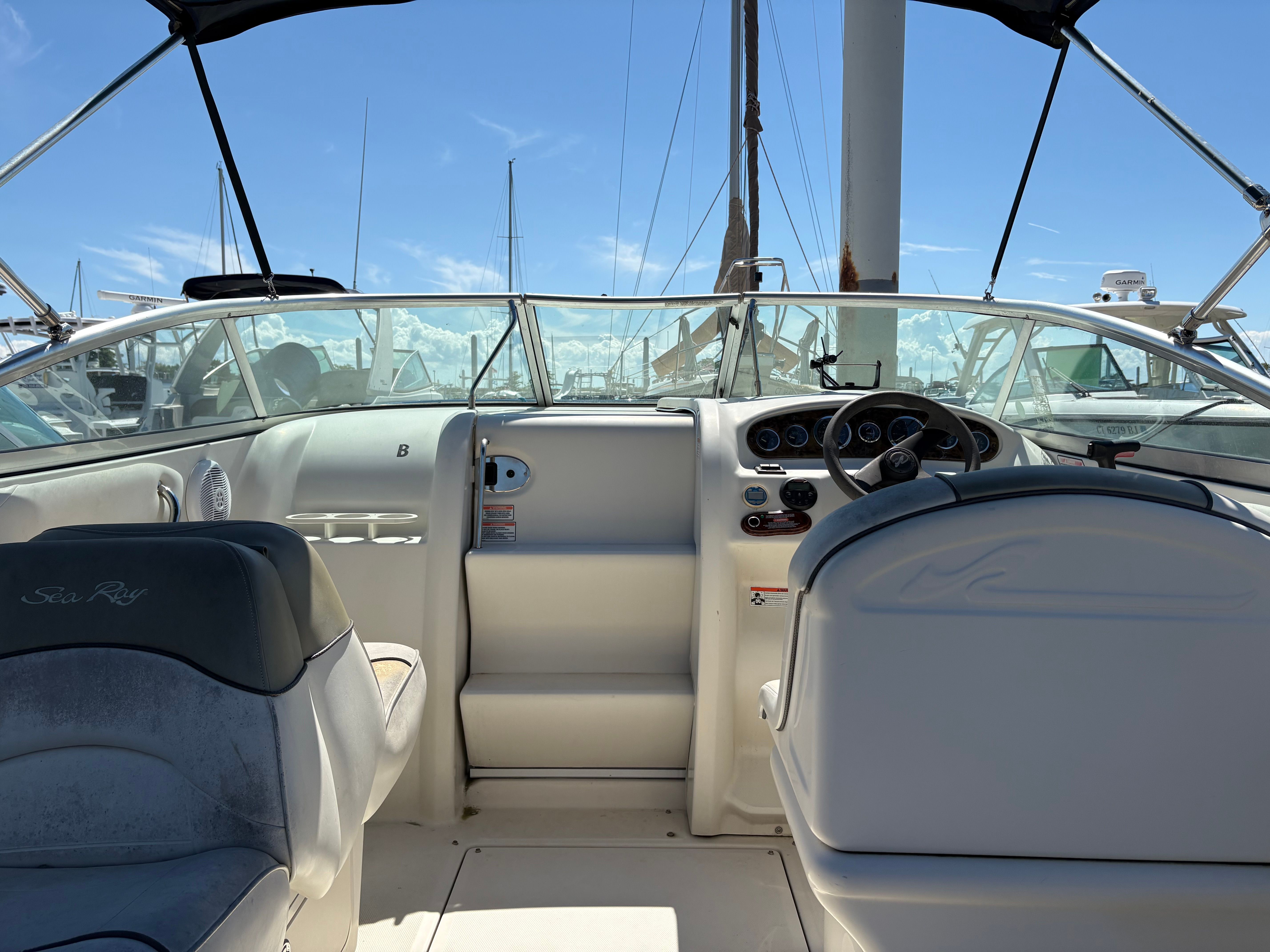 2006 Sea Ray 215 Weekender