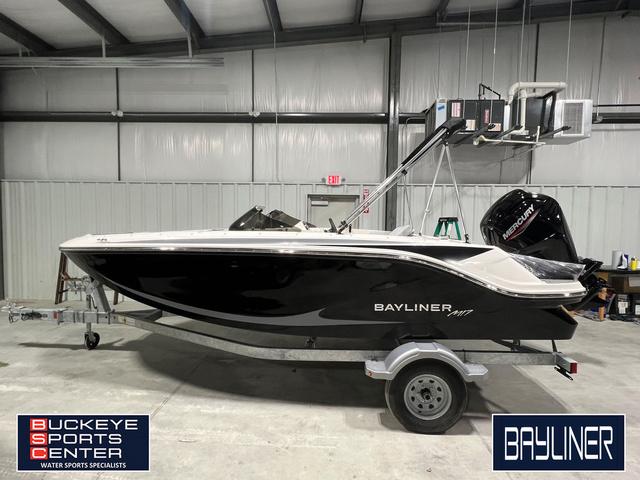 2025 Bayliner M17