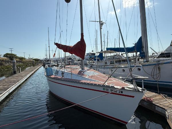 1989 Hunter 30