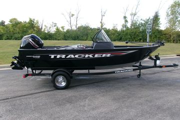2026 Tracker Pro Guide V-16 WT